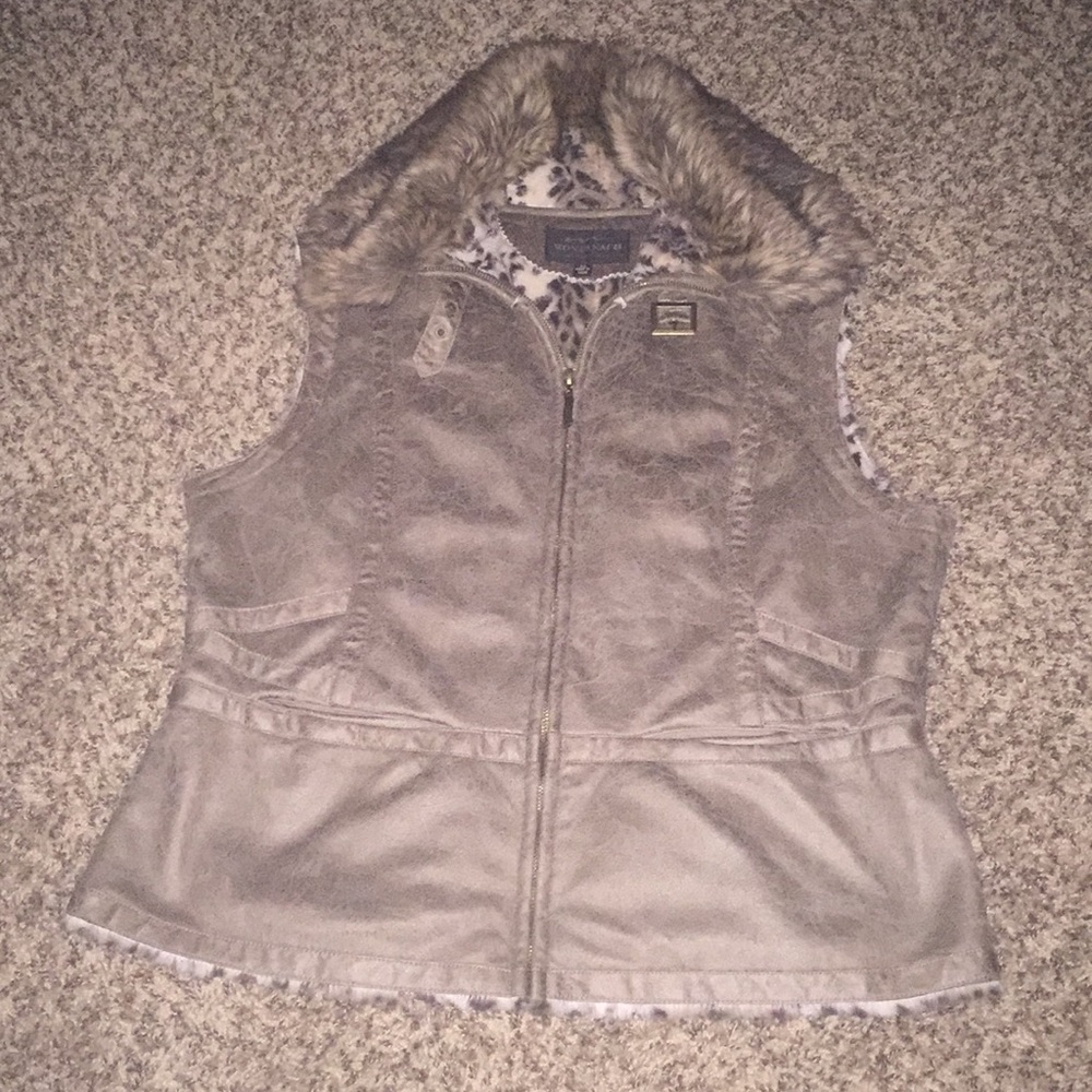 Stylish Vest w/ animal print